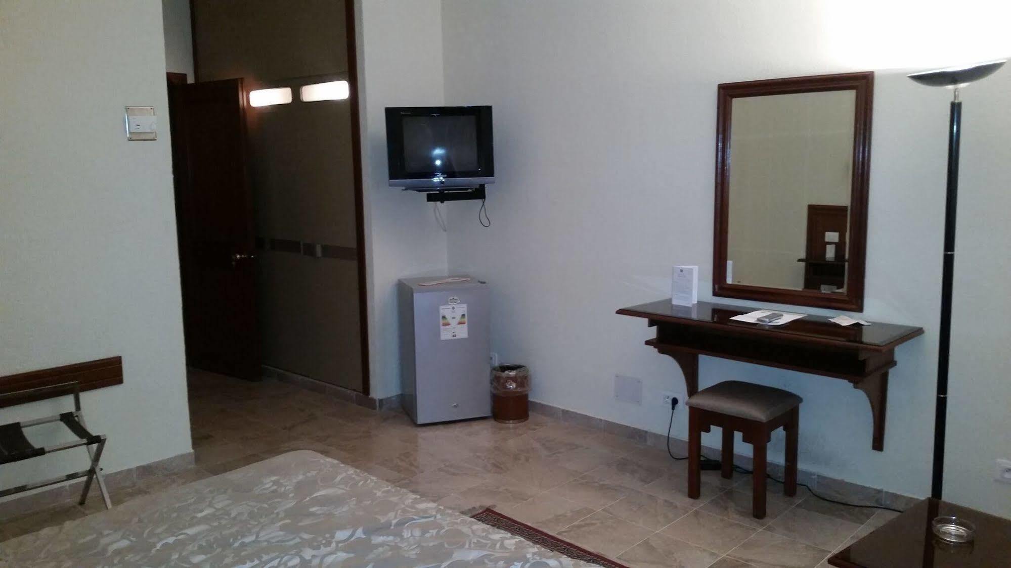El Hana International Tunis Exterior photo